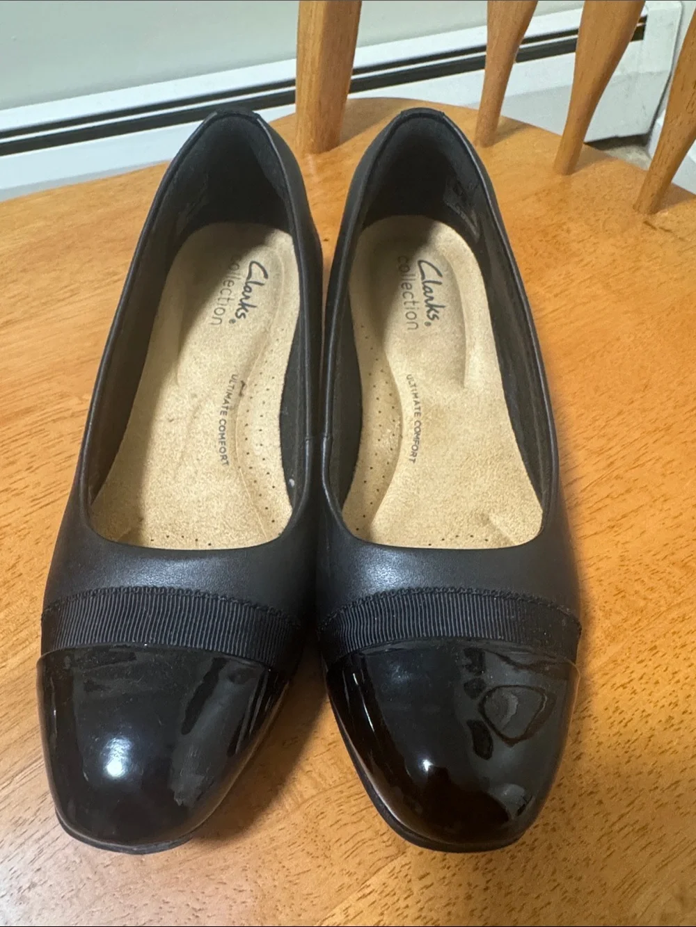 Clarks Black Women's Patent Cap-Toe Flats